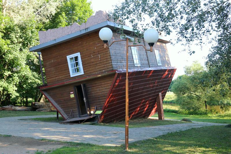 Усадьбы Белоруссии Беларуси - усадьба Дукорский маёнтак - Дом-перевёртыш